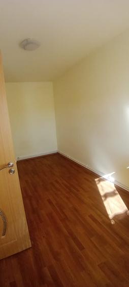 Apartament cu 3 camere semidecomandat în Micro 14