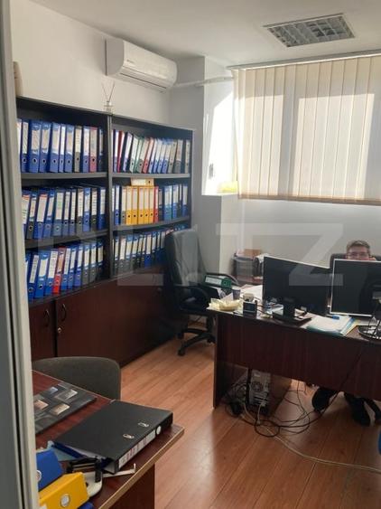 Birou, de 288 mp, în Iris