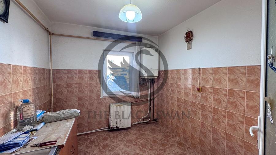 Apartament cu 4 camere decomandat în Central