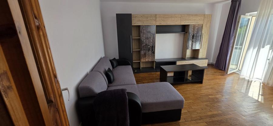 Apartament cu 3 camere decomandat în Baciu