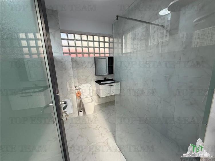 Casă individuală cu 5 camere cu Canalizare în Lujerului