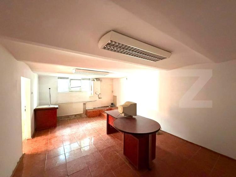 Casă individuală cu 4 camere cu Canalizare în Central