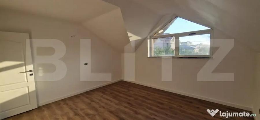 Casă cu 5 camere cu Teren 393 Mp în Lăpuș