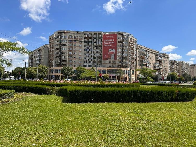 Spațiu comercial, de 812 mp, în Republicii
