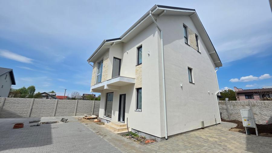 Casă individuală cu 4 camere cu Canalizare în Prelungirea Ghencea