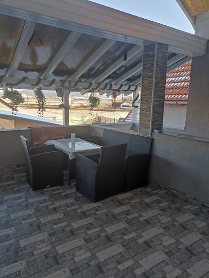 Casă individuală cu 6 camere cu Canalizare în Chichiș