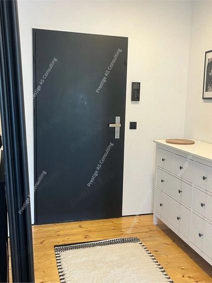 Apartament cu 2 camere semidecomandat, mobilat în Soarelui