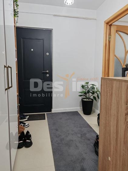 Apartament cu 3 camere decomandat în Gară