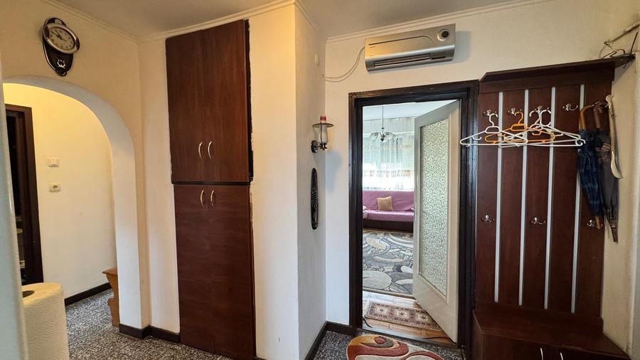 Apartament cu 3 camere decomandat în Dacia