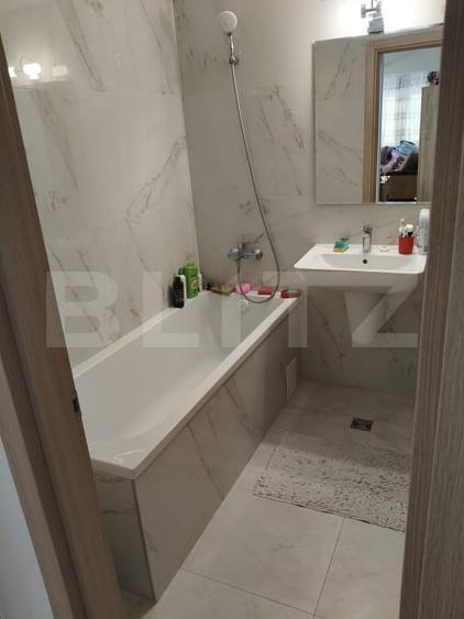 Apartament cu 2 camere decomandat în Tractorul