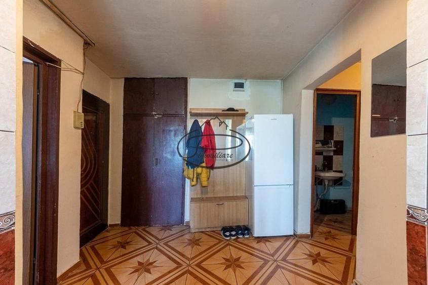 Apartament cu 3 camere, mobilat în Berceni