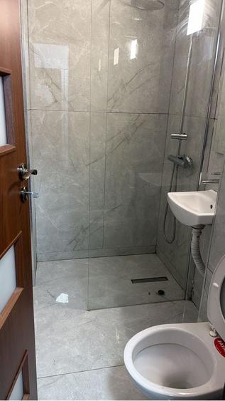 Apartament cu 4 camere decomandat în Vitan