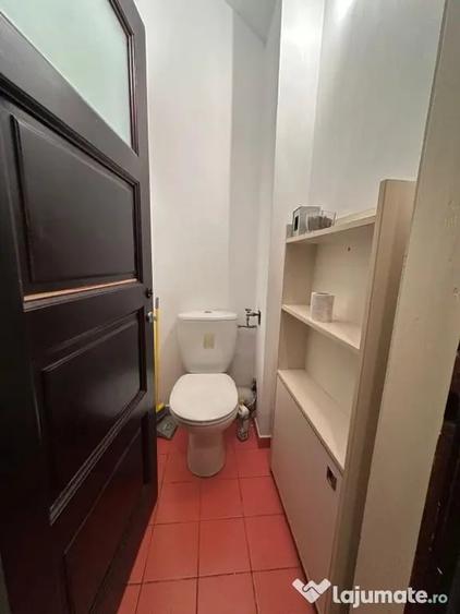 Apartament cu 5 camere decomandat în Panduri