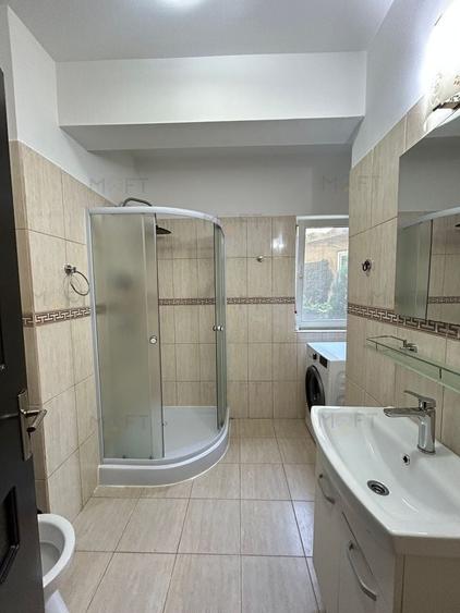Apartament cu 2 camere semidecomandat în Ferentari