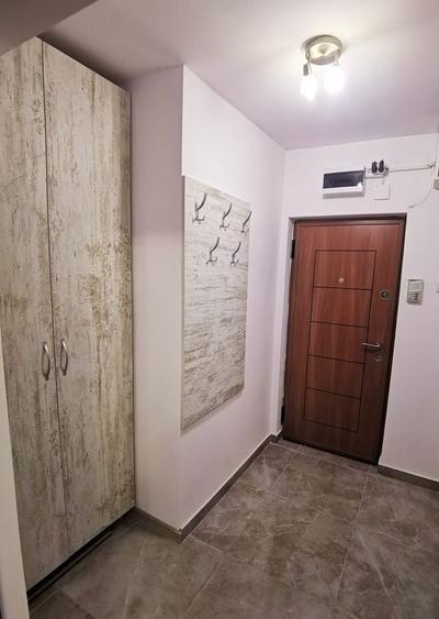 Apartament cu 2 camere semidecomandat, mobilat în Bucur Obor