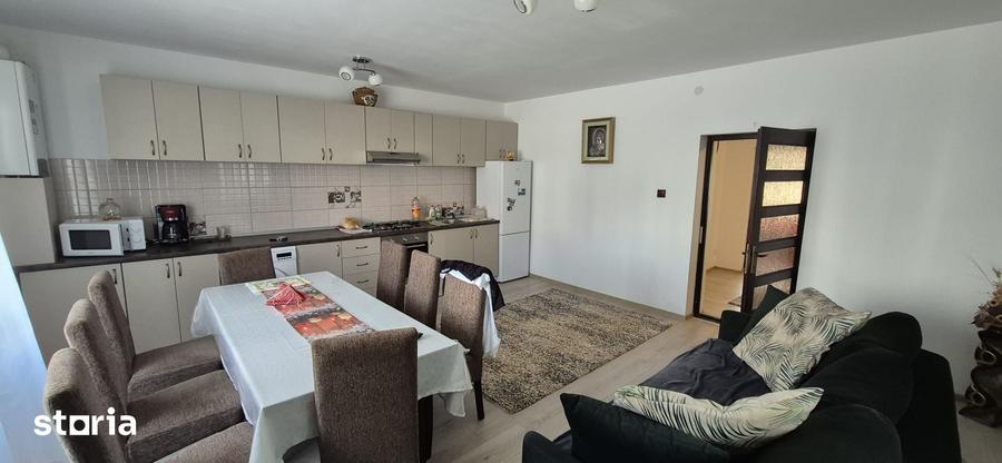 Casă cu 3 camere cu Teren 1165 Mp în Gârdani
