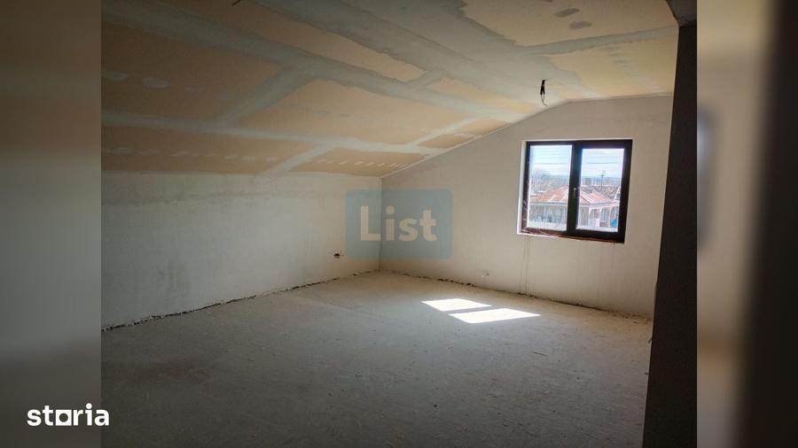 Casă cu 7 camere cu Teren 1004 Mp în Braniștea