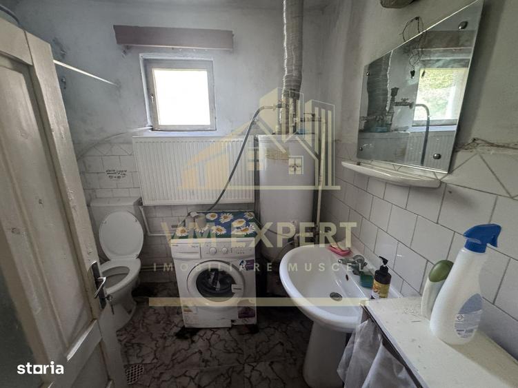 Casă cu 4 camere cu Teren 893 Mp în Lerești