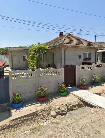 Casă cu 3 camere cu Teren 540 Mp în Central