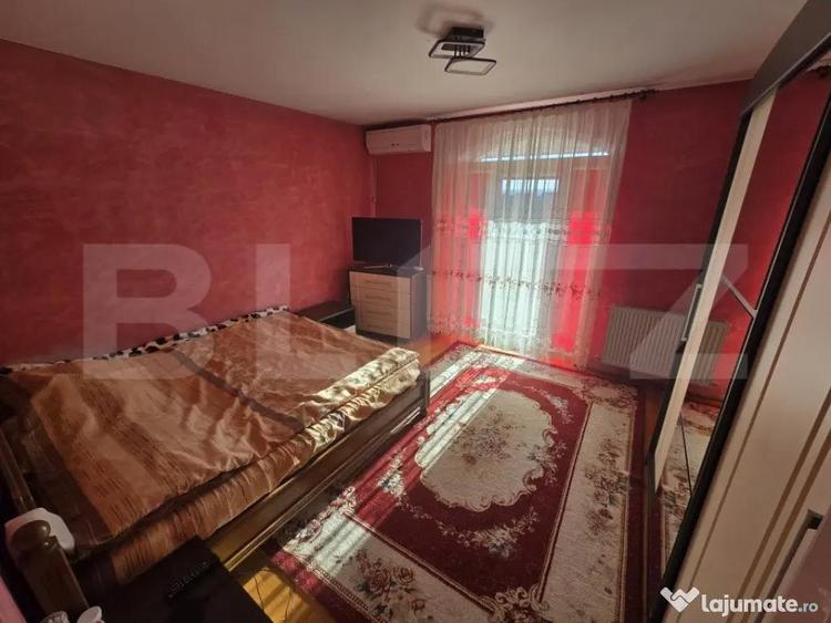 Casă cu 8 camere cu Teren 750 Mp în Micești