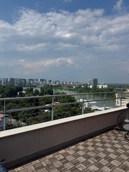 Apartament cu 4 camere decomandat, mobilat în Tei