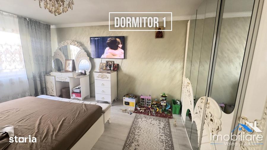Apartament cu 4 camere în Petros