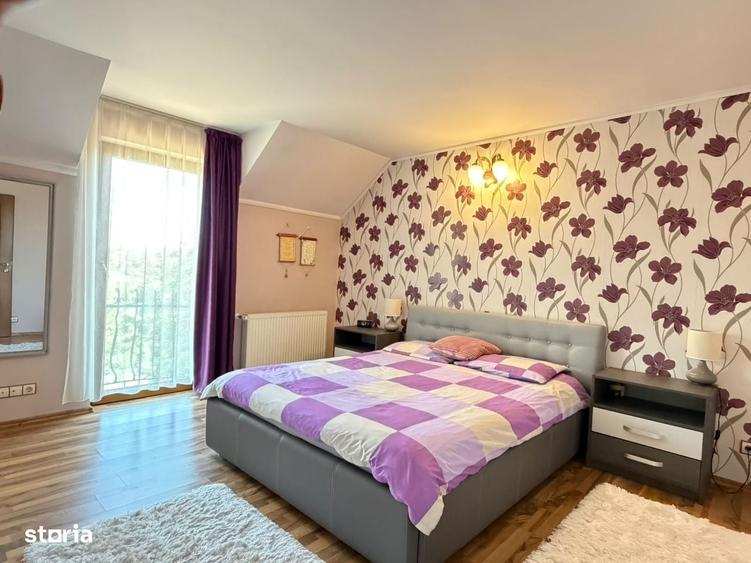 Casă cu 4 camere decomandat în Sântandrei