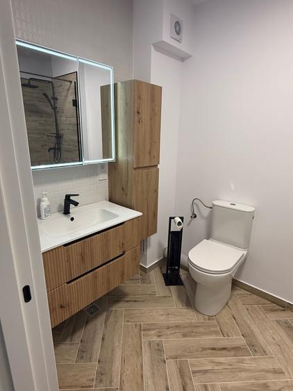 Apartament cu 2 camere semidecomandat în Central