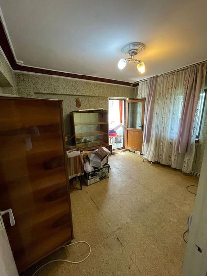 Apartament cu 3 camere decomandat în Baza 3