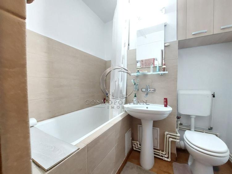 Apartament cu 3 camere decomandat în Unirii Centru