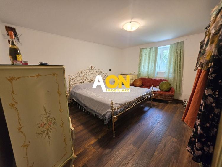 Casă individuală cu 4 camere cu Canalizare în Central