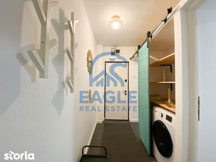Apartament cu 3 camere semidecomandat, mobilat în Tomis Nord