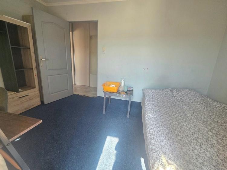 P.f. vand ap. 3 cam decomandat pe Str. Barsei, cu doua balcoane - 5