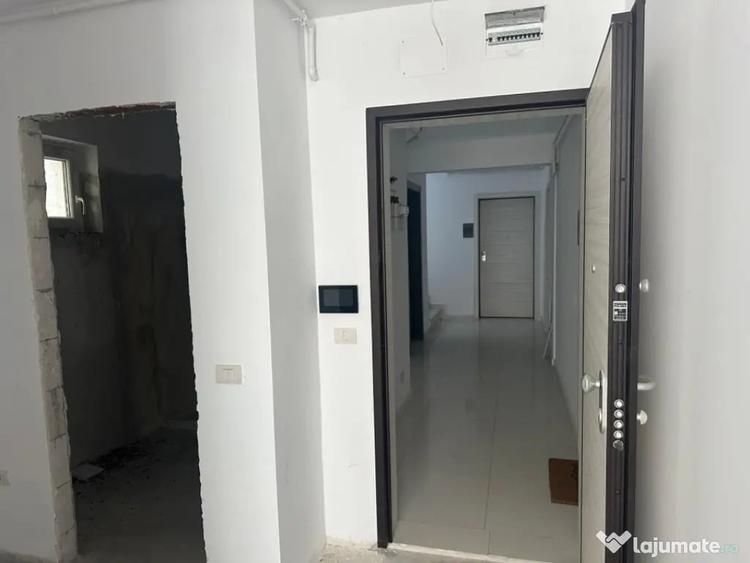 Apartament cu 2 camere decomandat în Mamaia