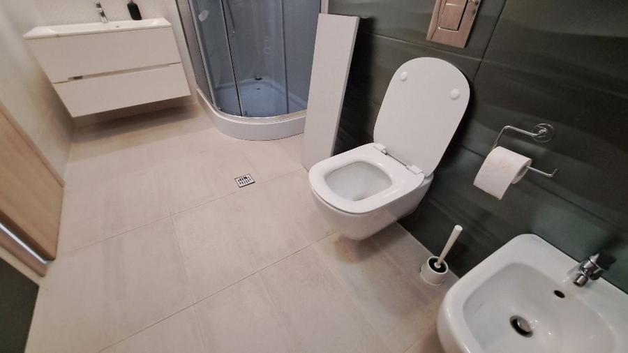 Apartament cu 3 camere decomandat în Dorobanți