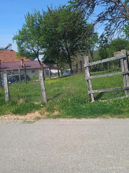 Teren de 10000 mp, în Bughea de Sus