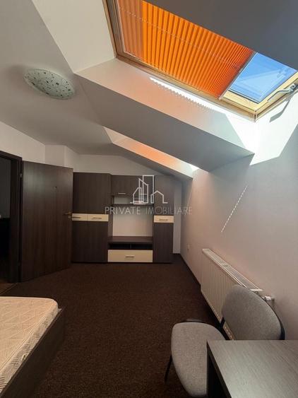 Apartament cu 5 camere decomandat în 7 Noiembrie