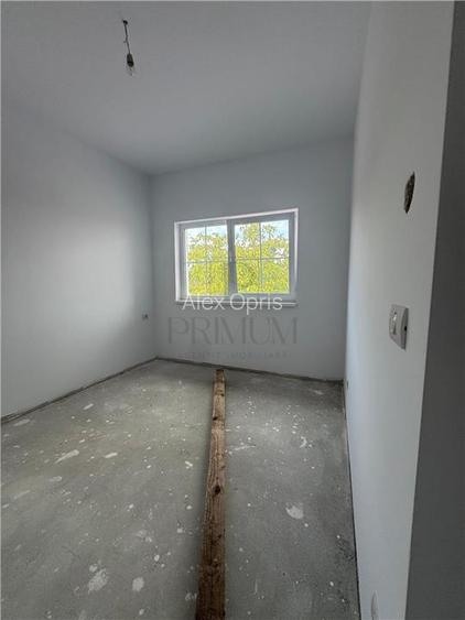 Casa spațioasa – 4 Dormitoare – Despartita prin Garaj (140 mp utili, 400 mp