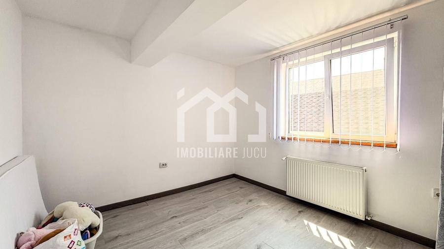 Casă individuală cu 3 camere cu Canalizare în Jucu de Mijloc