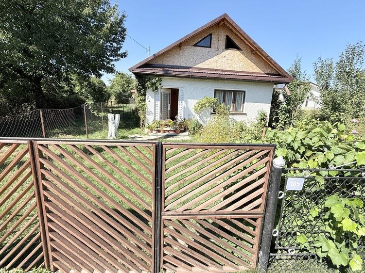 Casă cu 3 camere cu Canalizare în Brebu Megieșesc