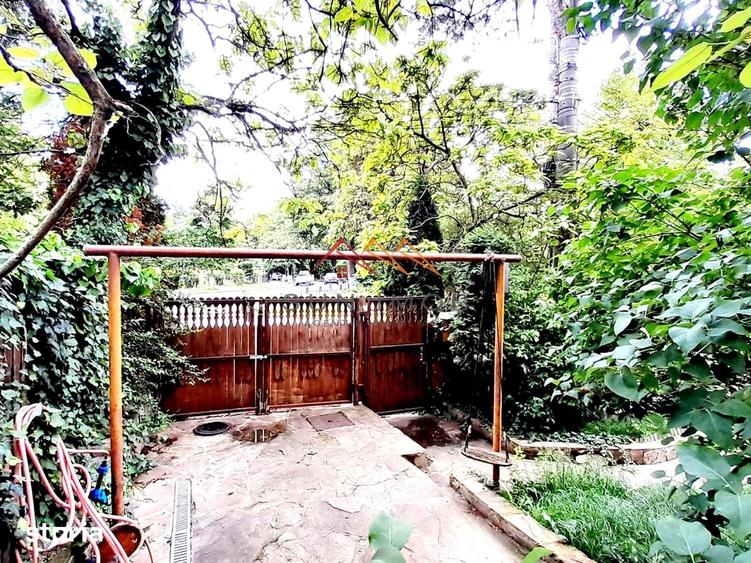 Casă cu 5 camere cu Teren 192 Mp în Sud