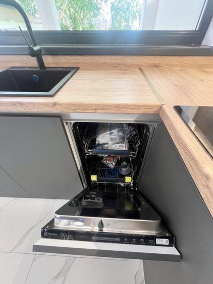 Duplex cu 4 camere cu Canalizare în Aradului
