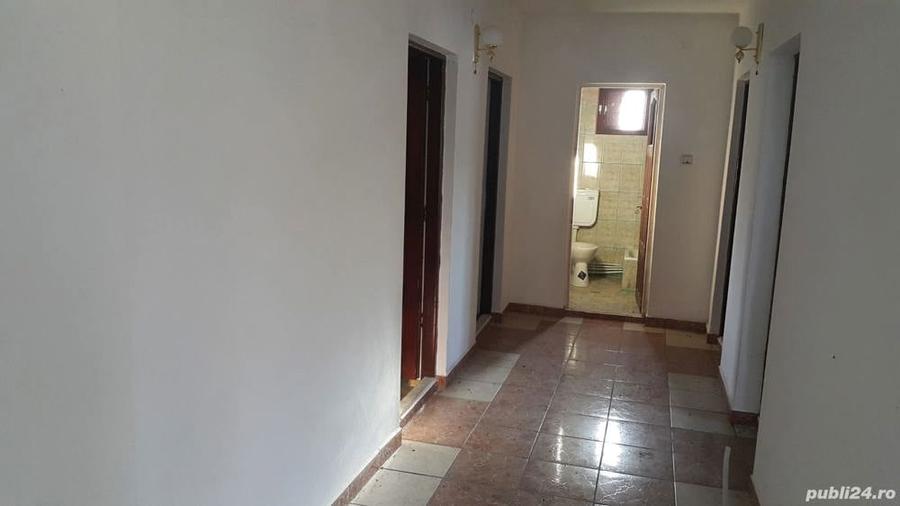 Casă cu 6 camere în Teliucu Inferior