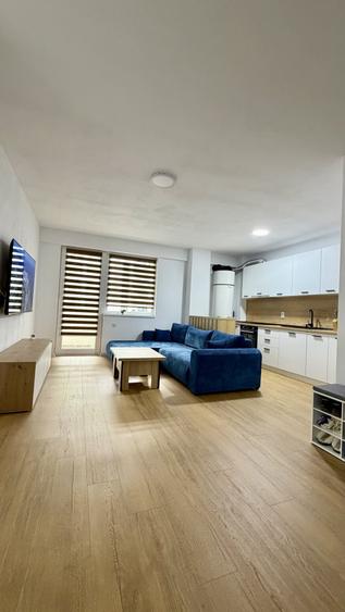Apartament cu 3 camere decomandat în Ampoi 3
