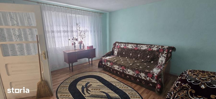 Casă cu 5 camere cu Teren 2804 Mp în Suseni-Socetu