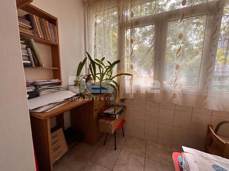Apartament cu 2 camere decomandat, mobilat în Tomești