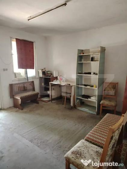Casă cu 3 camere cu Teren 3900 Mp în Luna