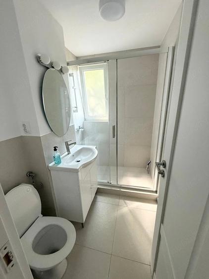 Apartament cu 2 camere decomandat în Cornișa