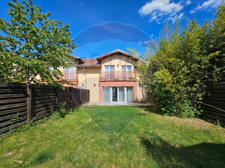 Casă cu 4 camere cu Teren 256 Mp în Bună Ziua