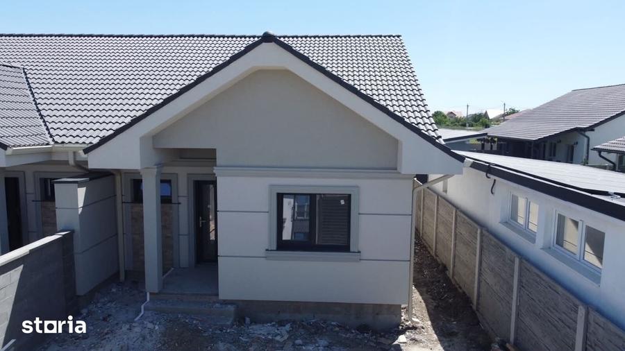 Apartament cu 3 camere în Moșnița Nouă
